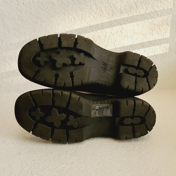 H&M Leather Chelsea Ankle Platform Pull On Moto Booties size 39EU/9US - Picture 11 of 14